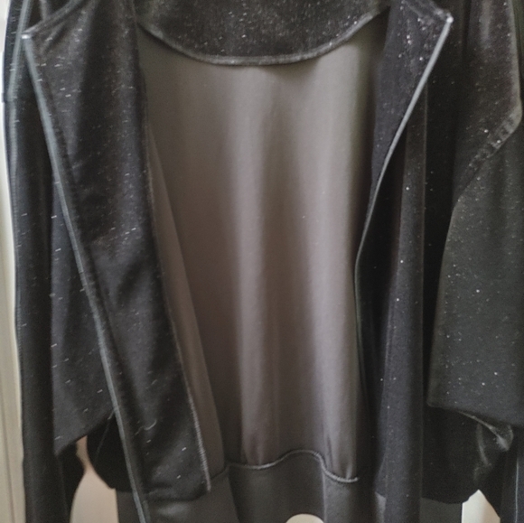 ✨Juicy Couture Black Sparkly Velour Crop Jacket ~ Size L - Picture 11 of 12
